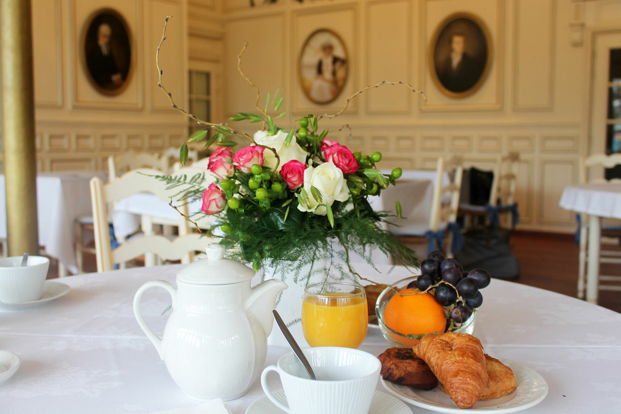 Logis Les Loges Du Parc Hotel La Roche-Posay Bagian luar foto